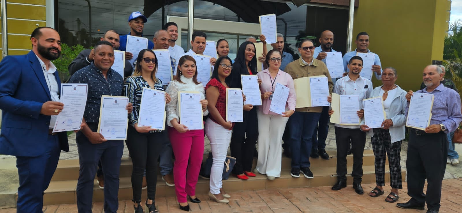 Junta Central Electoral de Puñal hace entrega de los Certificados de Elección a Alcaldes, Regidores y Directores de Distritos Municipales