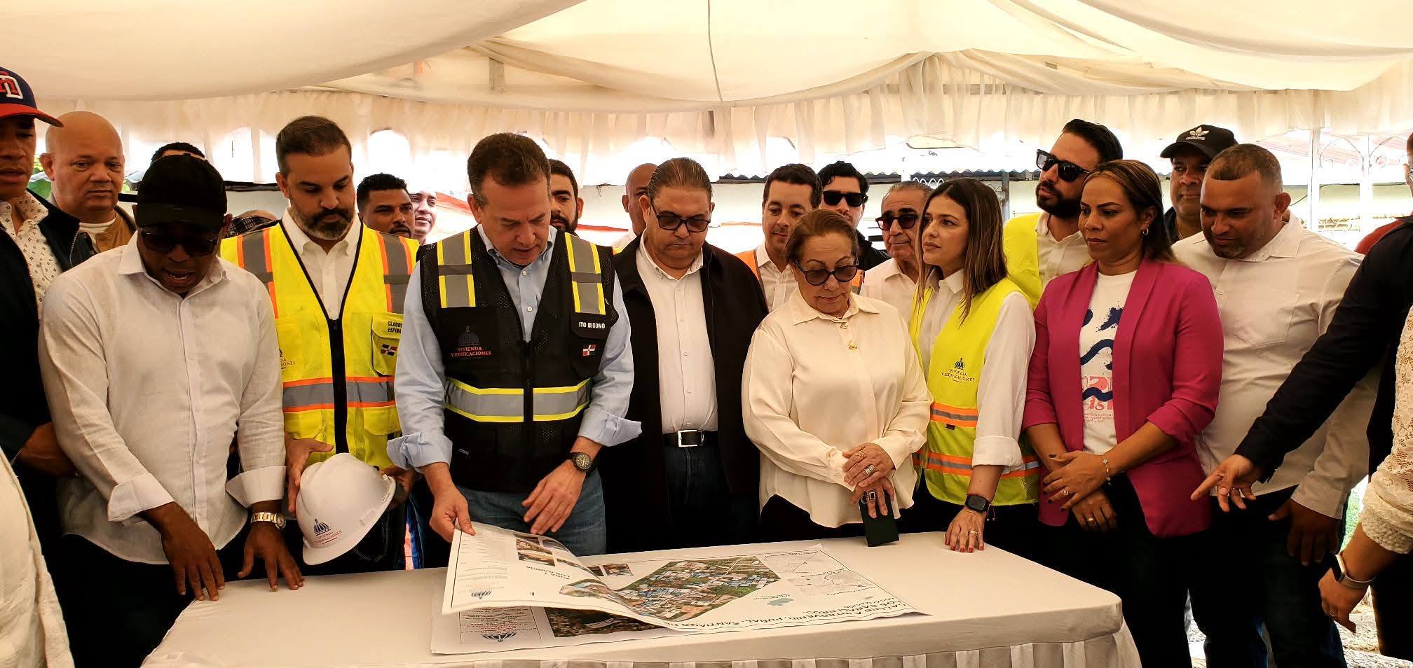 MINISTERIO DE VIVIENDA, HÁBITAD Y EDIFICACIONES TRAE PROGRAMA DE MEJORA AL MUNICIPIO DE PUÑAL