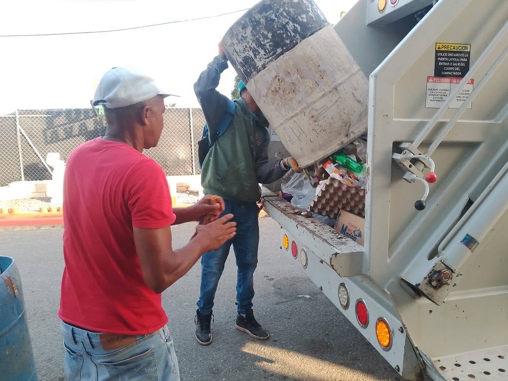 GRAN OPERATIVO DE LIMPIEZA EN TODO EL MUNICIPIO DE PUÑAL