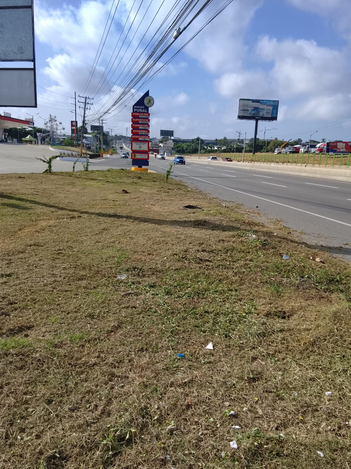 3 JULIO, OPERATIVO LIMPIEZA ENTRADA DEL AEROPUERTO INTERNACIONAL DEL CIBAO