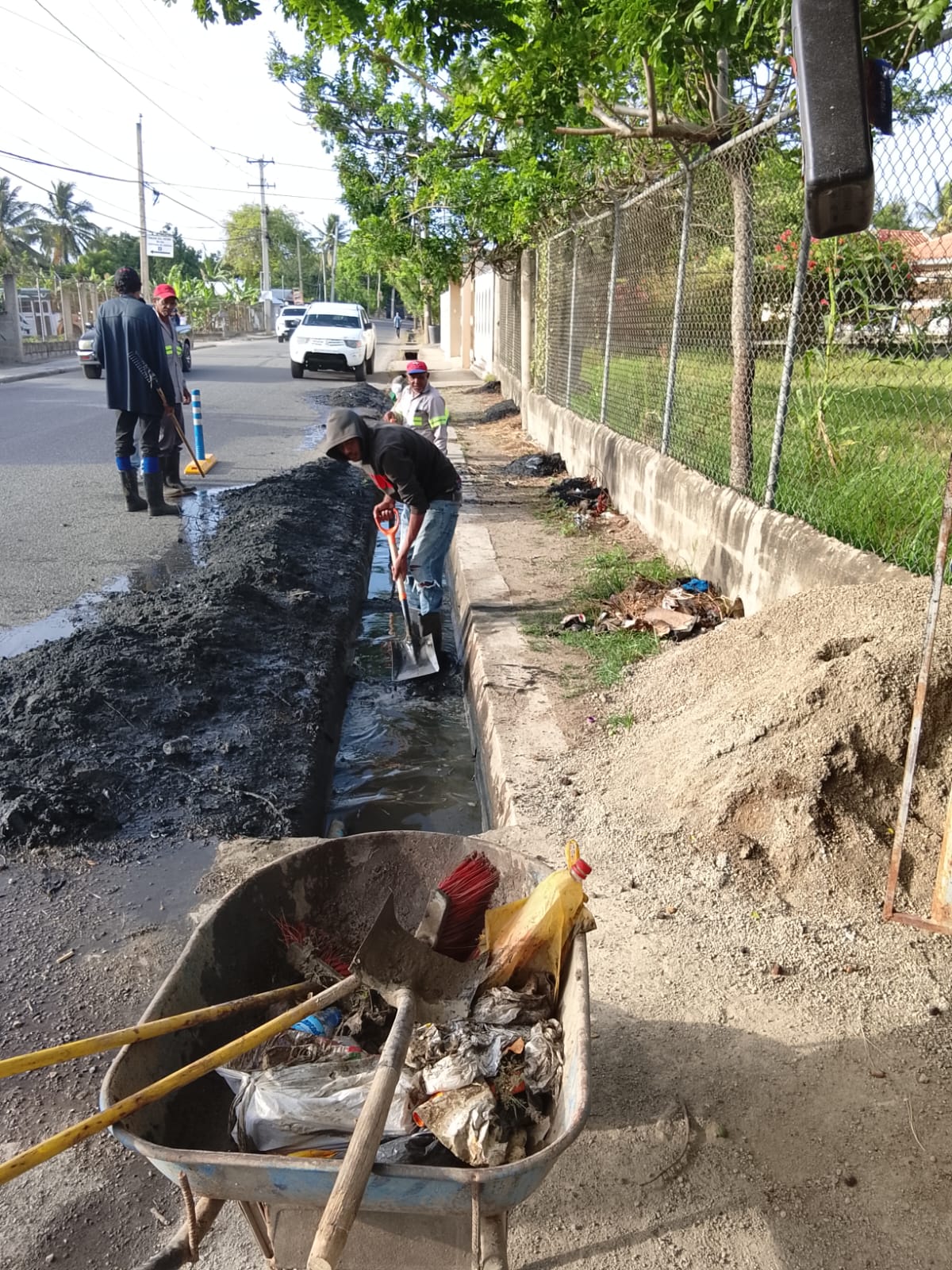 3 JULIO, OPERATIVO LIMPIEZA ENTRA CARRETERA LA CEMENTERA CRUCE MATANZAS